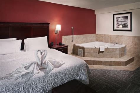 chattanooga hotel jacuzzi suite